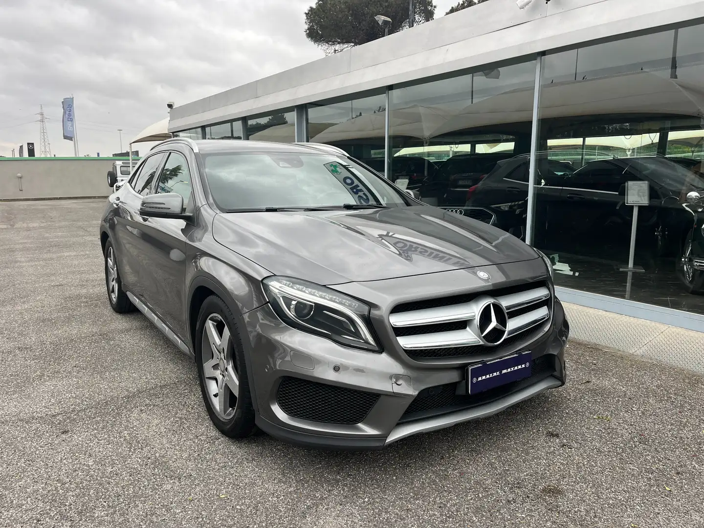 Mercedes-Benz GLA 200 GLA 200 d auto AMG PACK Grigio - 1