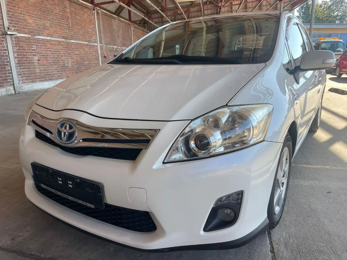 Toyota Auris Hybrid Life/AUTOMATIK/AHK/PDC/TÜV NEU Weiß - 1