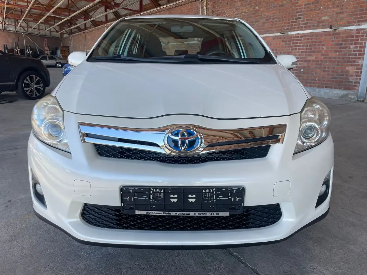 Toyota Auris Hybrid Life/AUTOMATIK/AHK/PDC/TÜV NEU Weiß - 2