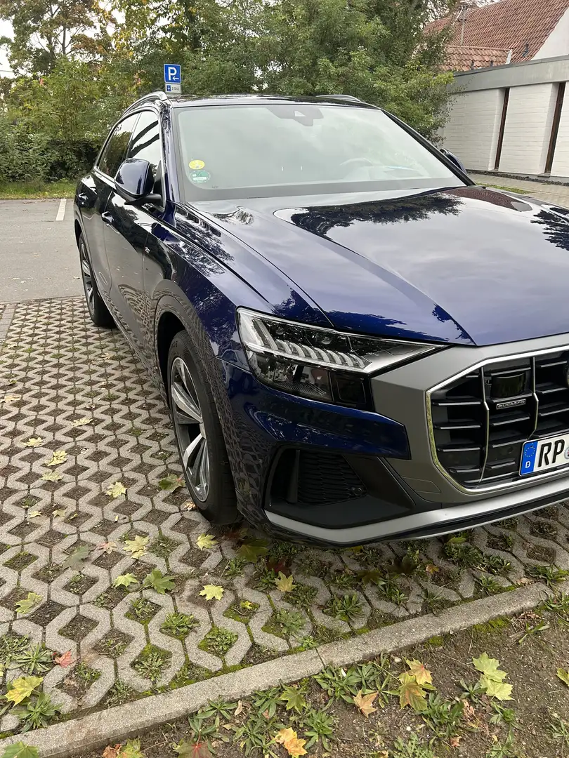 Audi Q8 50 TDI quattro tiptronic Standheizung Luftf. AHK Blau - 1