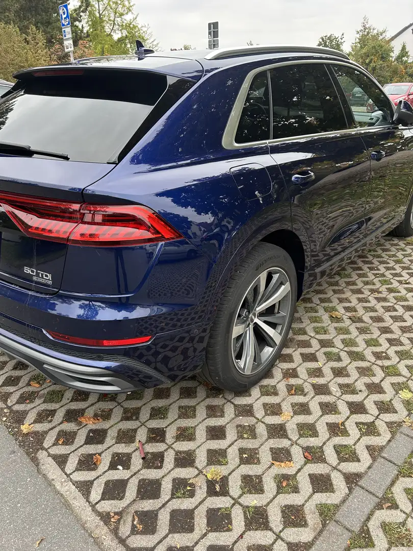 Audi Q8 50 TDI quattro tiptronic Standheizung Luftf. AHK Blau - 2