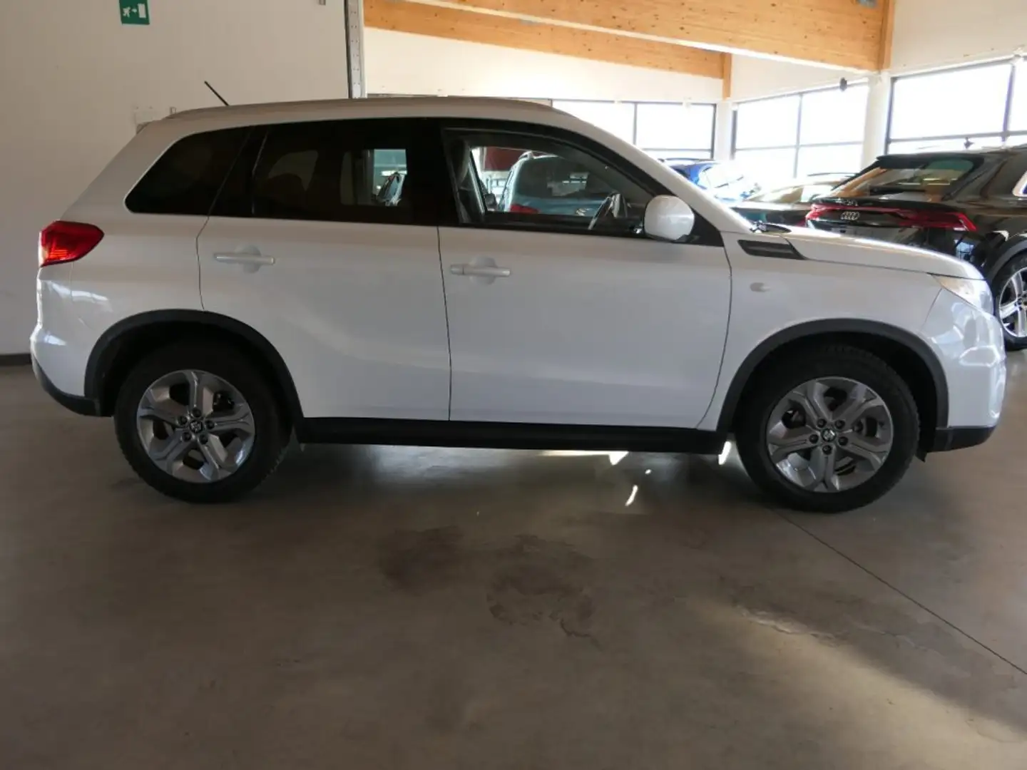 Suzuki Vitara 1.6 VVT 4WD AllGrip V-Cool Weiß - 1