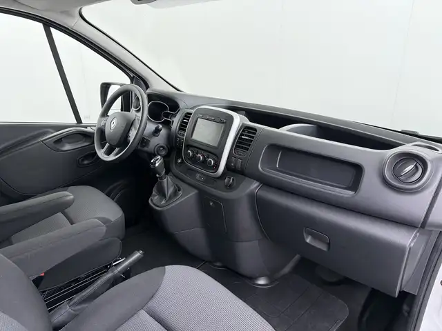 Renault Trafic view 9