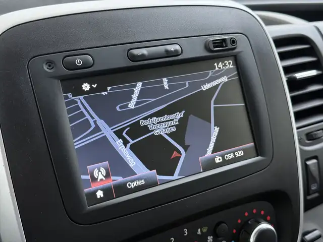 Renault Trafic view 11