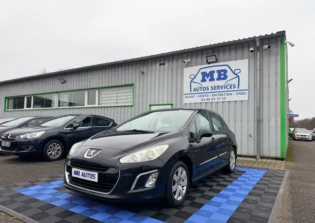 Peugeot 308 Phase 2 1.6 Vti 120cv ClimAuto Régulateur Radar AR Feux Auto 1er Main Suivie Garantie 12 Mois