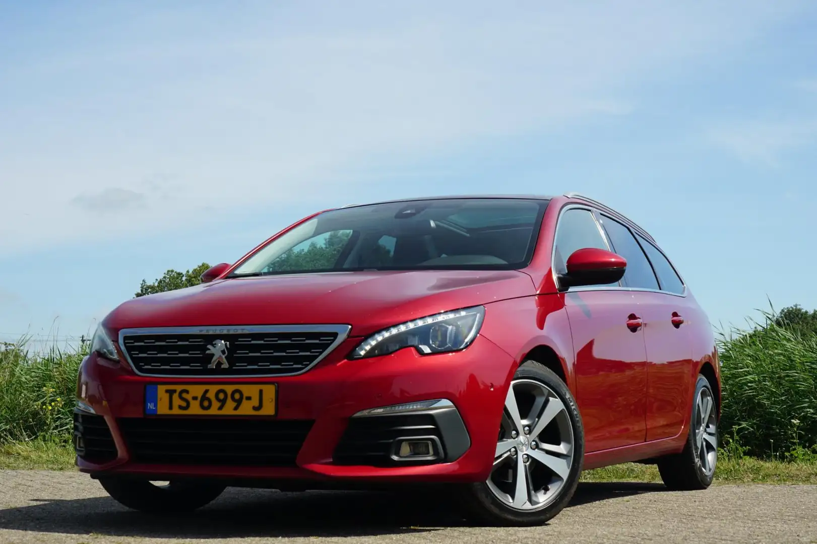 Peugeot 308 SW 1.6 BlueHDI GT-pack | Ultimate Red | Carplay/Le Rood - 2
