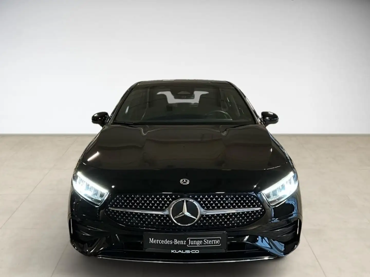 Mercedes-Benz A 200 AMG Style AUT Kam. KlimaA LED LM PDC SHZ Schwarz - 2