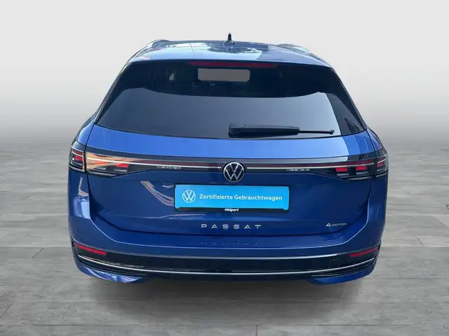 Volkswagen Passat view 5