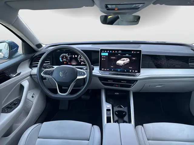 Volkswagen Passat view 9