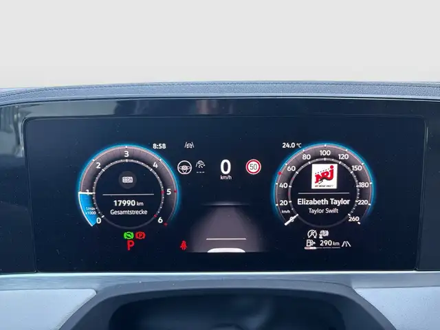 Volkswagen Passat view 13