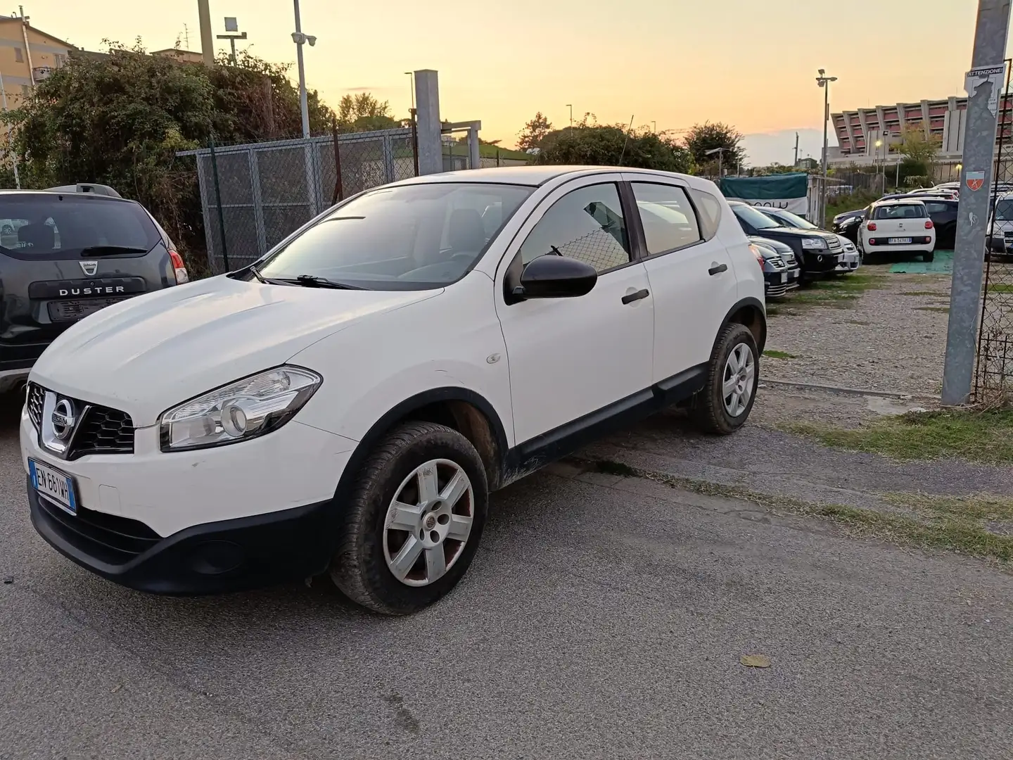 Nissan Qashqai 1.6 benzina Blanc - 1