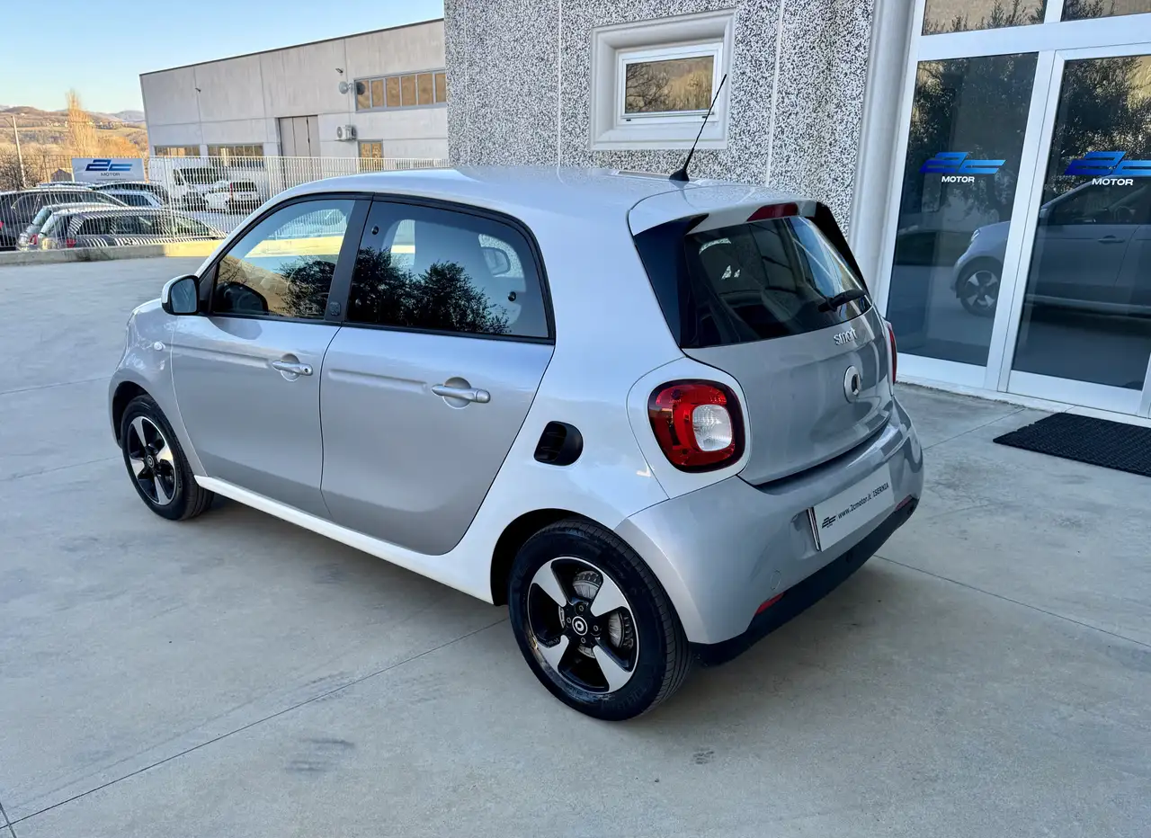 smart forFour 2021
