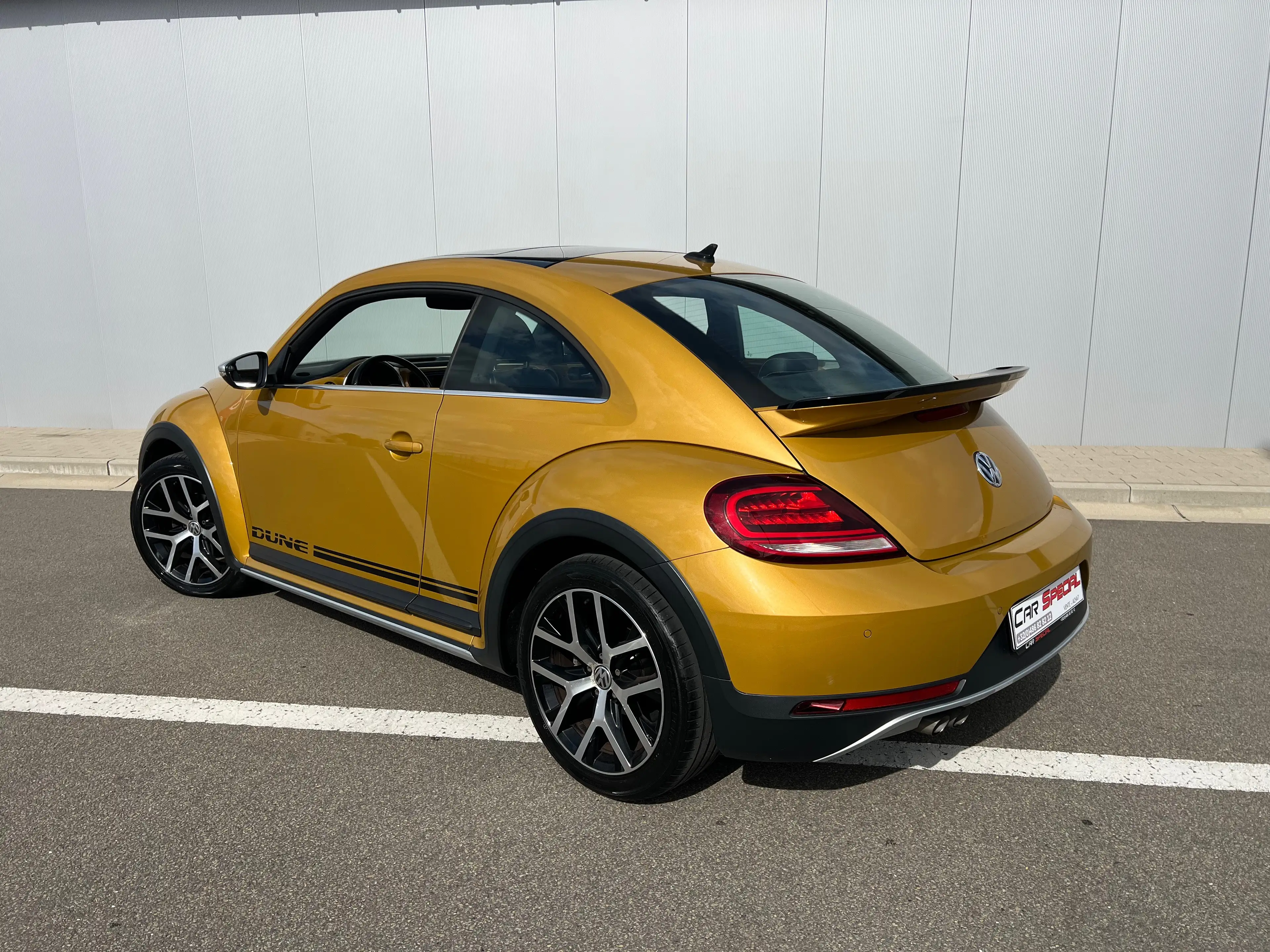 Volkswagen Beetle Beetle 2.0 CR TDi Dune - Boite Aut DSG - — photo 9