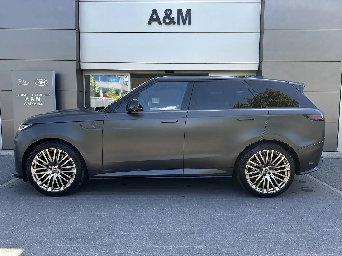 Land Rover Range Rover Sport P635 SV CELESTIAL THEIA Nero - 2