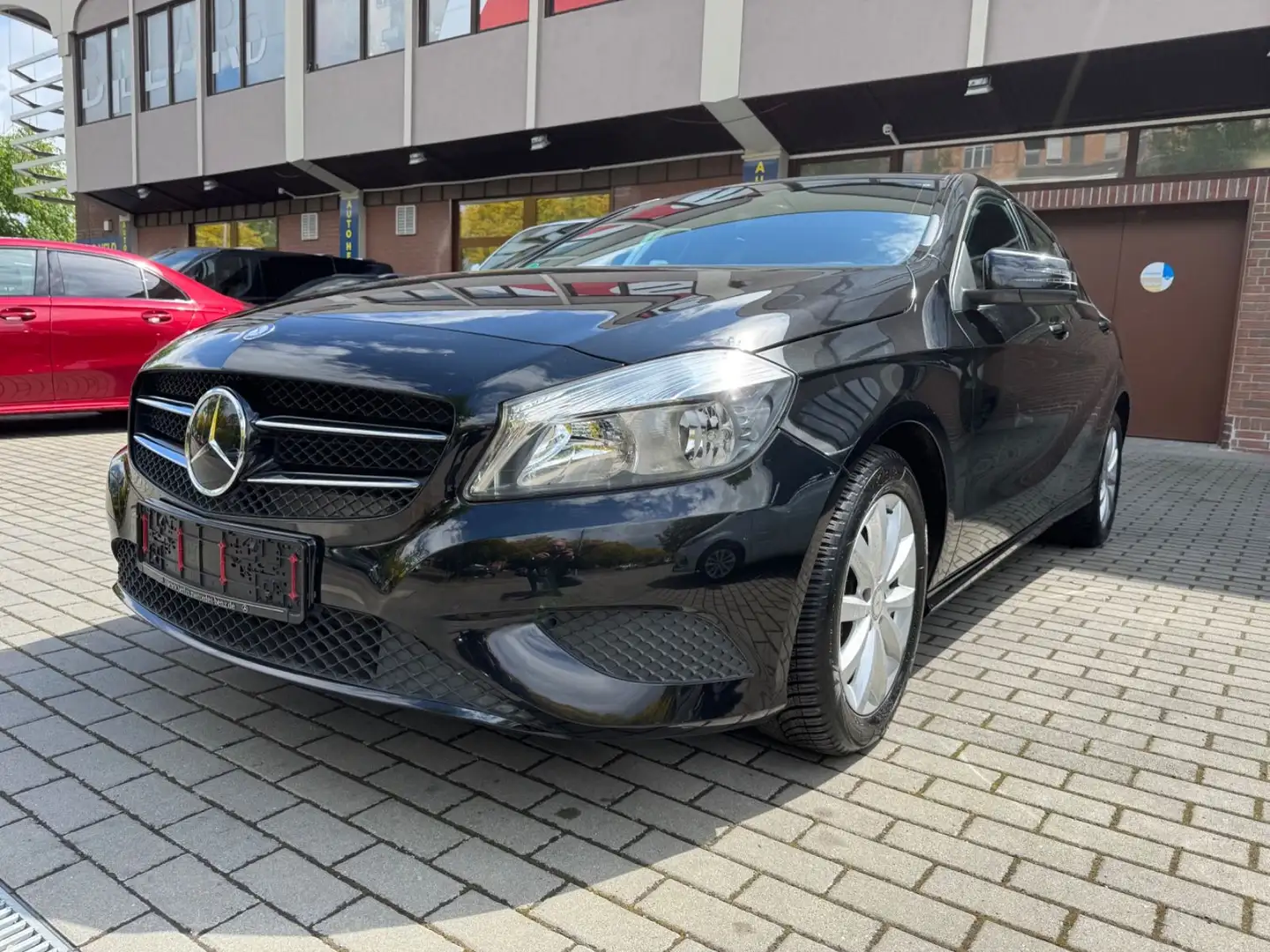Mercedes-Benz A 180 BlueEfficiency Noir - 2