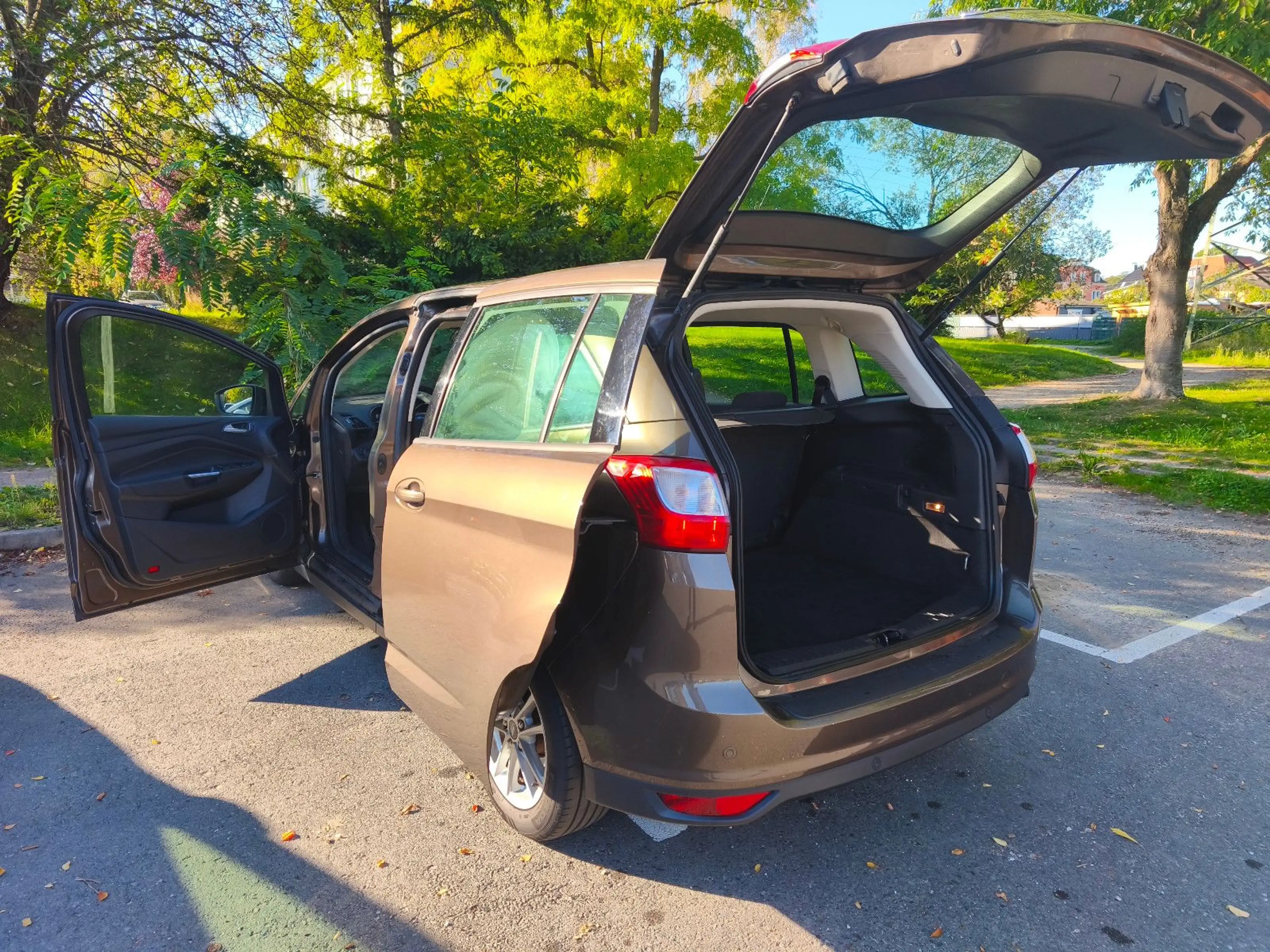 Ford Grand C-Max Grand C-MAX Trend KLIMA PDC ELFH — photo 4