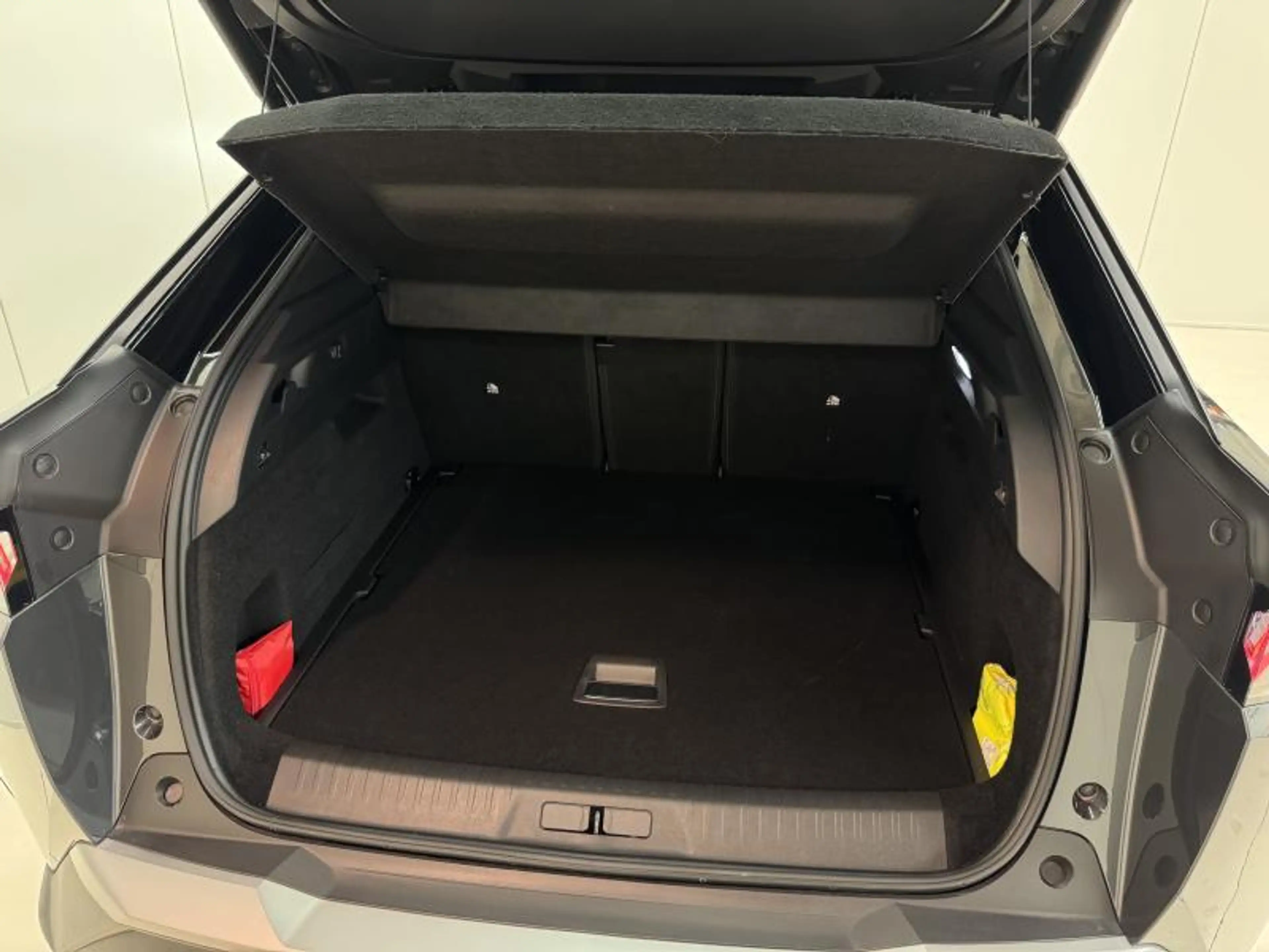 Peugeot 3008 GT 145 MHEV LED|GPS|PDC|CAMERA|ACC|CARPLAY... — photo 27