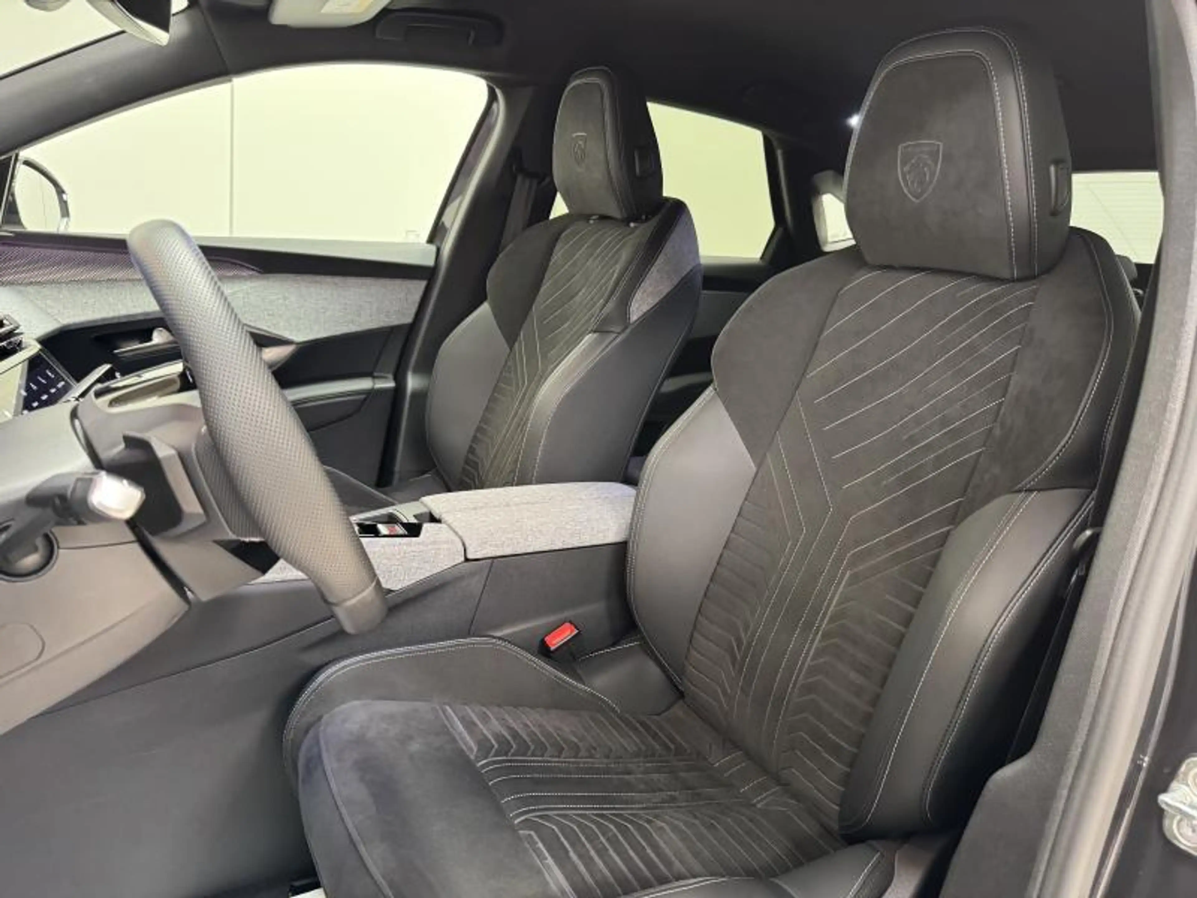 Peugeot 3008 GT 145 MHEV LED|GPS|PDC|CAMERA|ACC|CARPLAY... — photo 24