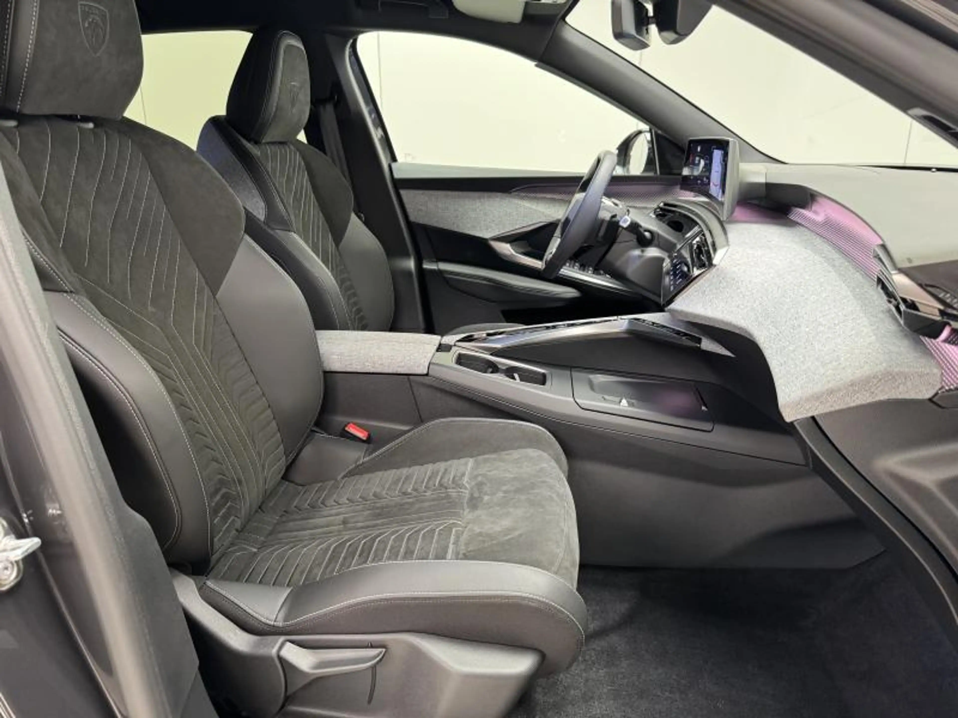 Peugeot 3008 GT 145 MHEV LED|GPS|PDC|CAMERA|ACC|CARPLAY... — photo 3