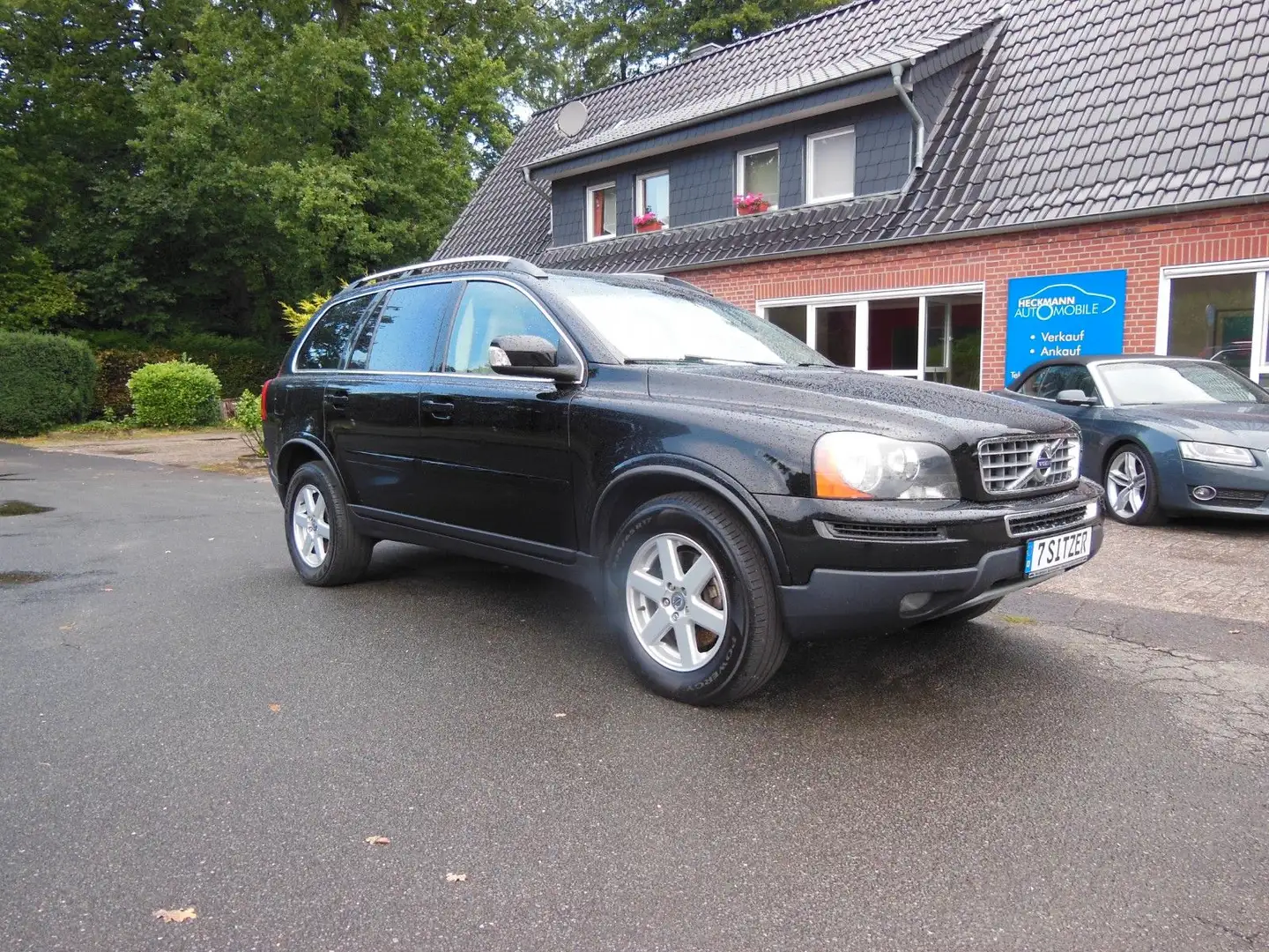 Volvo XC90 D3 AUTOMATIK/AHK/LEDER/SCHIEBEDACH/TÜV NEU! Noir - 1