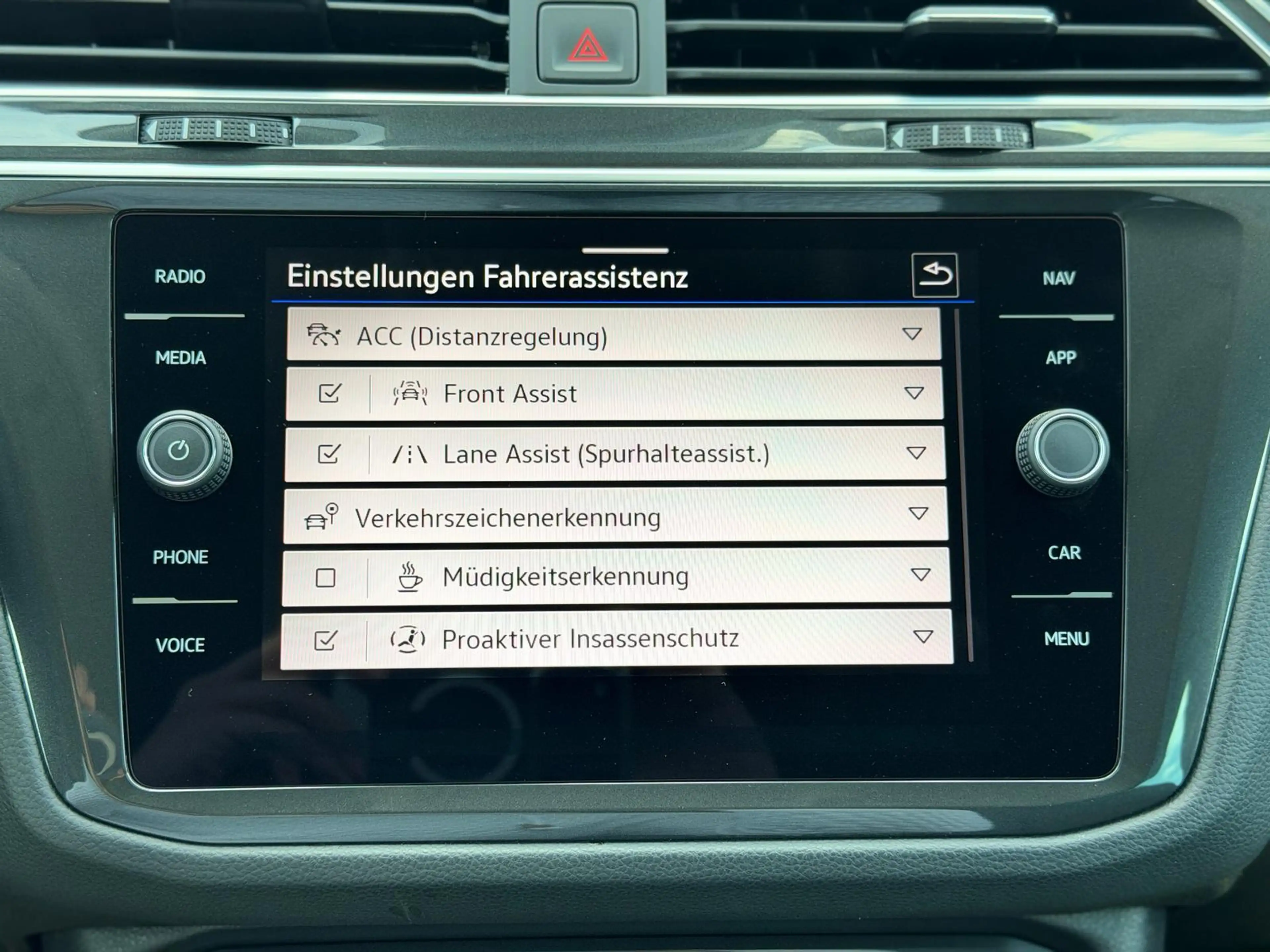 Volkswagen Tiguan 1.5 TSI Move DSG | NAVI | RFK | Cargo — photo 11