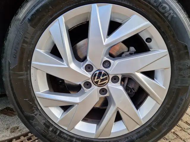Volkswagen Tiguan view 7