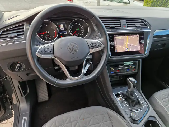 Volkswagen Tiguan view 10