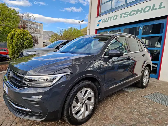 Volkswagen Tiguan main image