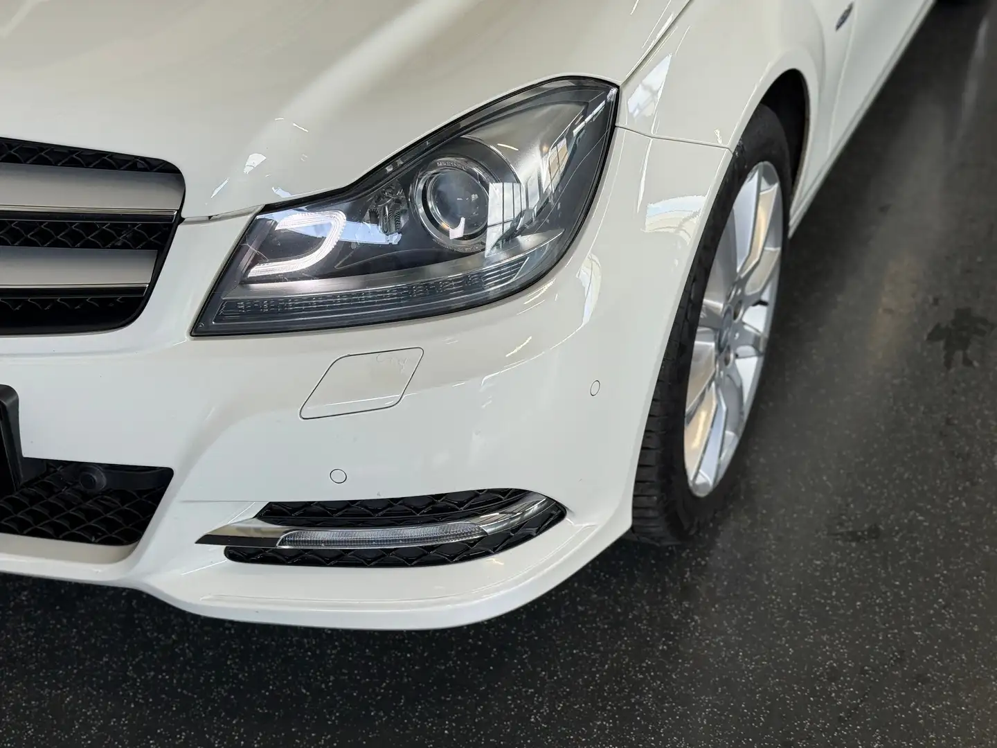 Mercedes-Benz C 250 CDI BlueEfficiency  Top Ausstattung History voll. Weiß - 2