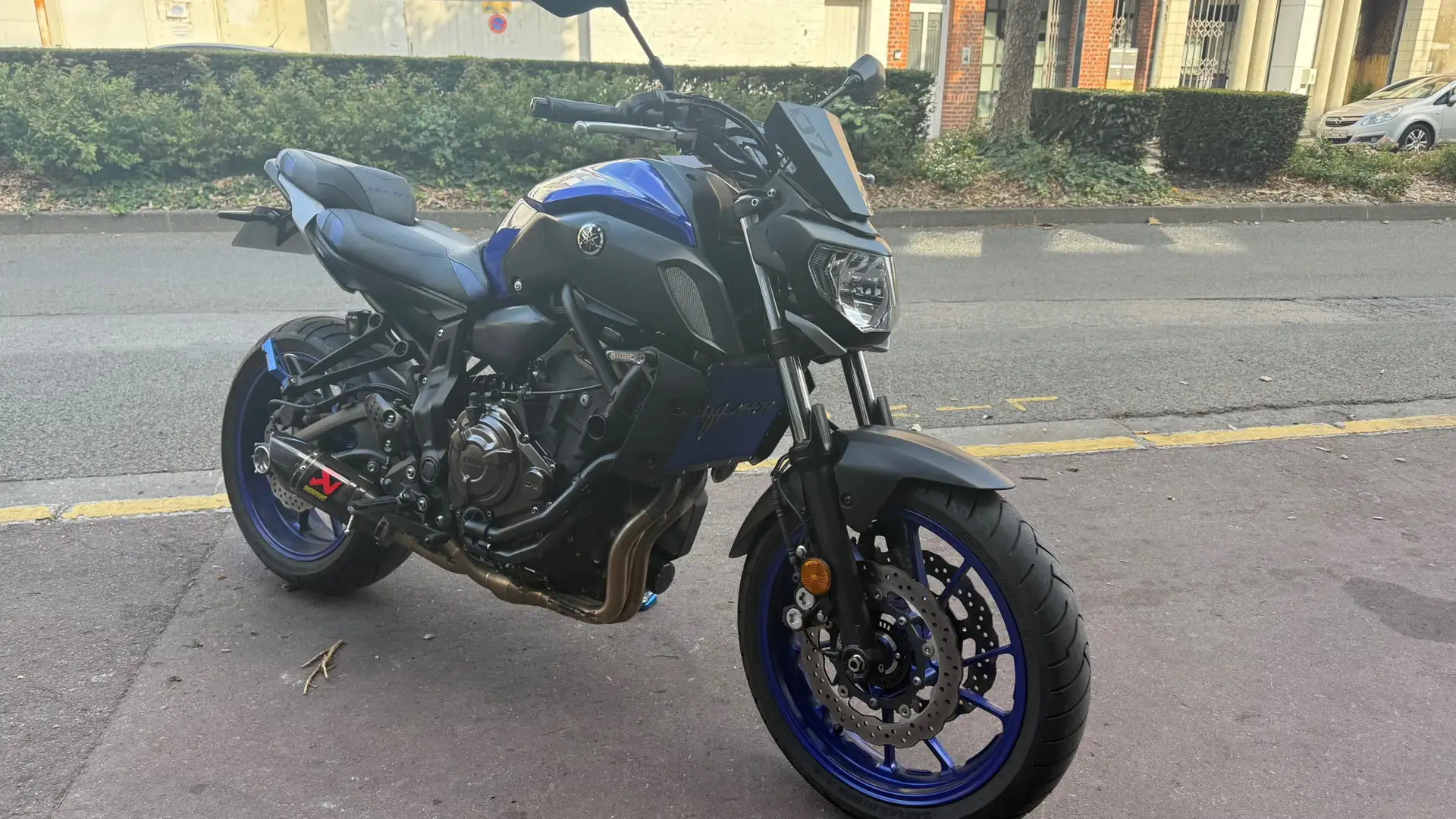 Yamaha MT-07 Bleu - 2