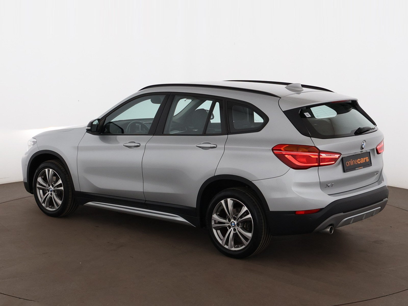 BMW X1 sDrive16d Sport Line Aut LED NAV R-CAM SITZHZG — photo 6