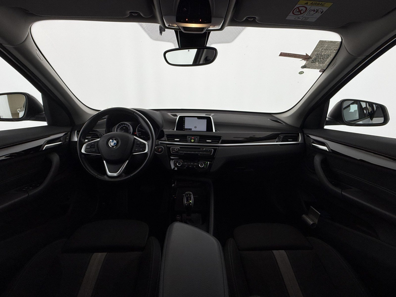 BMW X1 sDrive16d Sport Line Aut LED NAV R-CAM SITZHZG — photo 13