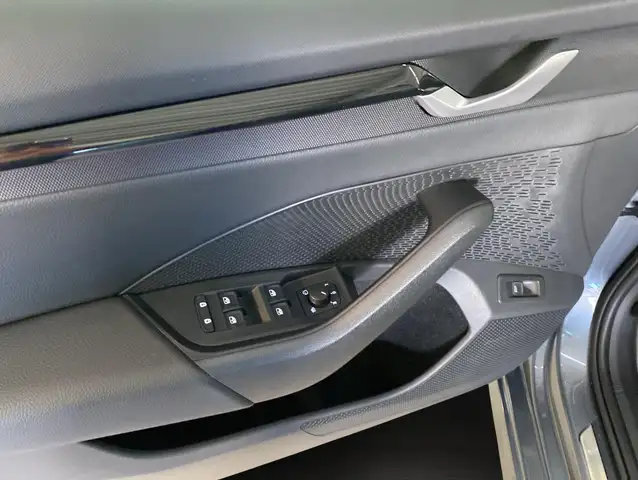 Skoda Octavia view 6