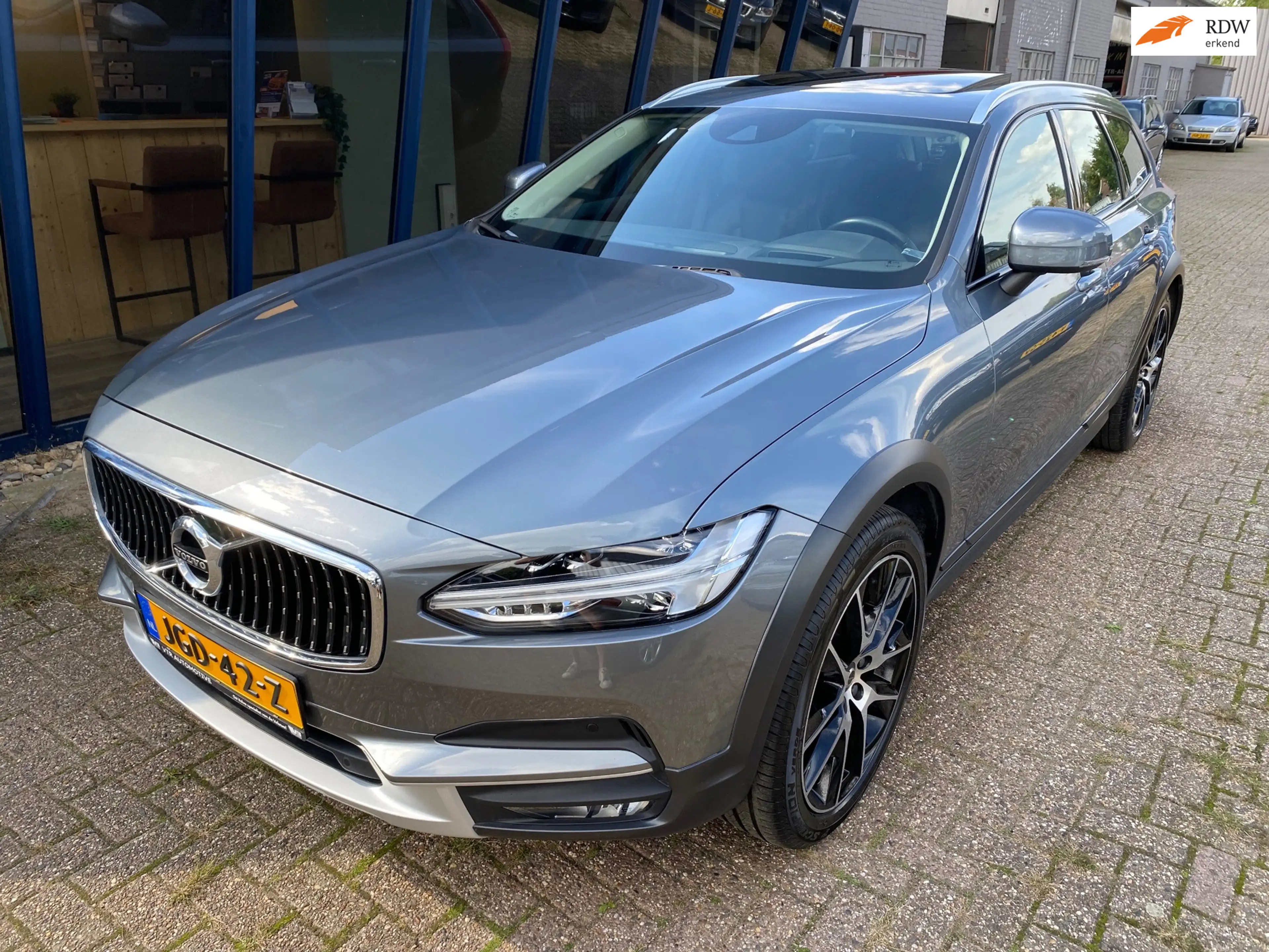 Volvo V90 Cross Country 2.0 T5 AWD Pro LEER / PANO/ HEAD UP