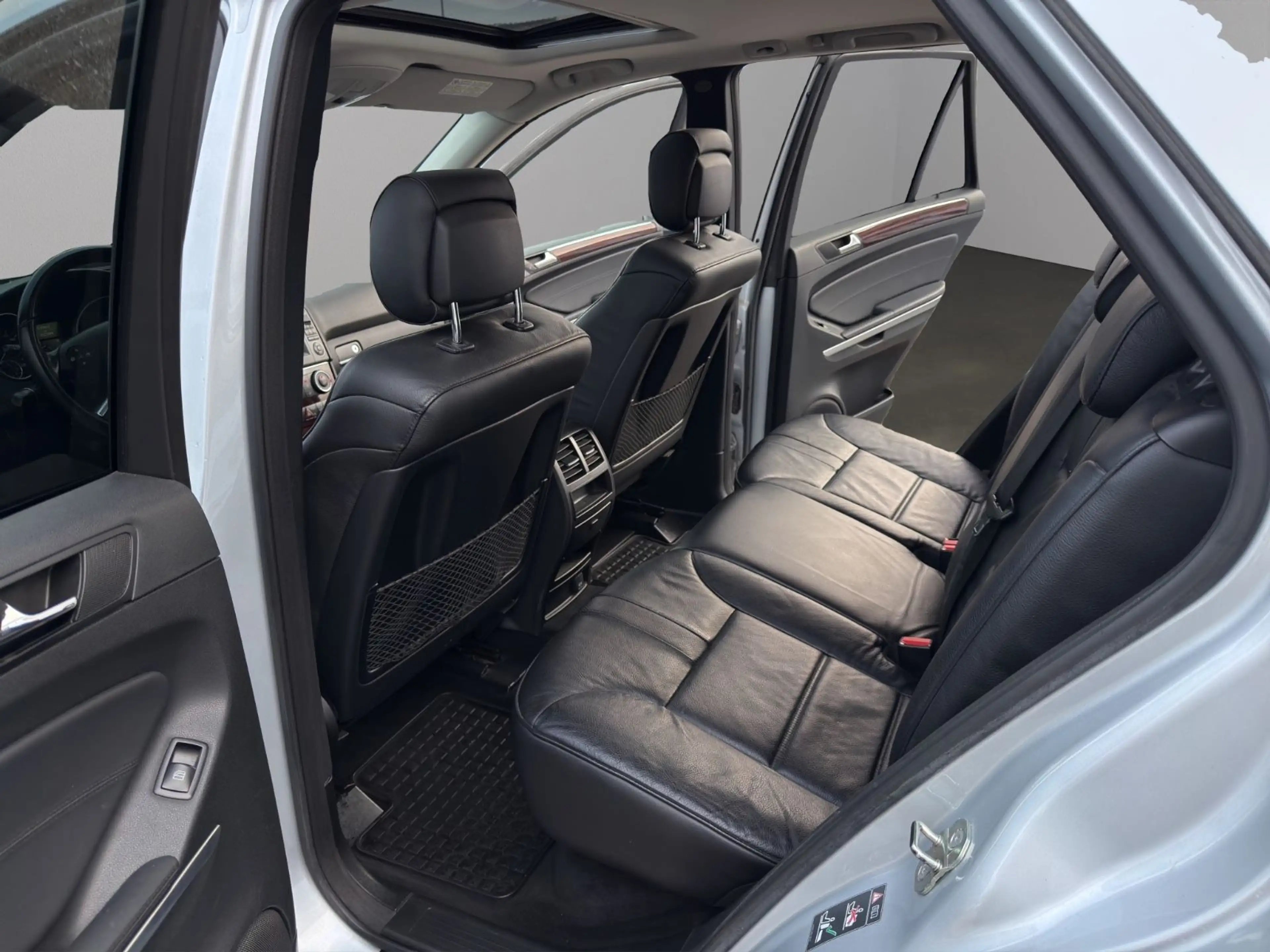 Mercedes-Benz ML 300 CDI BlueE*FACELIFT*SHD*NAVI*XEN*AHK*LEDER — photo 13