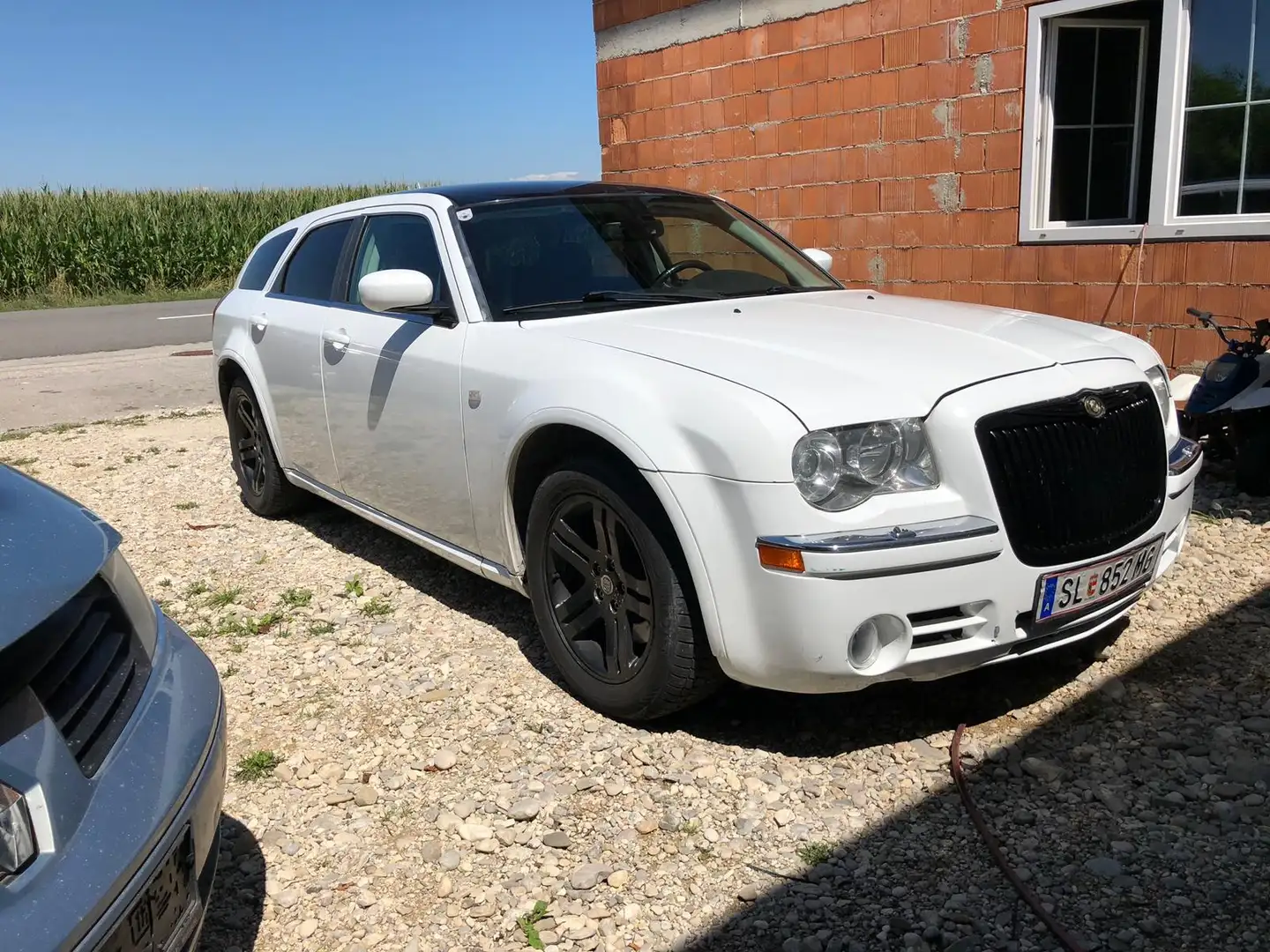 Chrysler 300C 300 C 3,0 V6 CRD Executive Aut. Executive Biały - 2