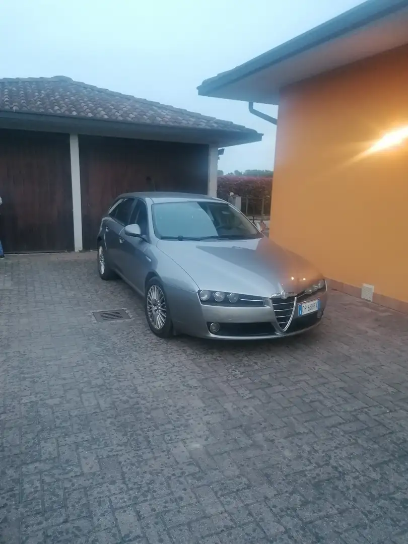 Alfa Romeo 159 Alfa 159 SW Distintive qtronik Šedá - 2