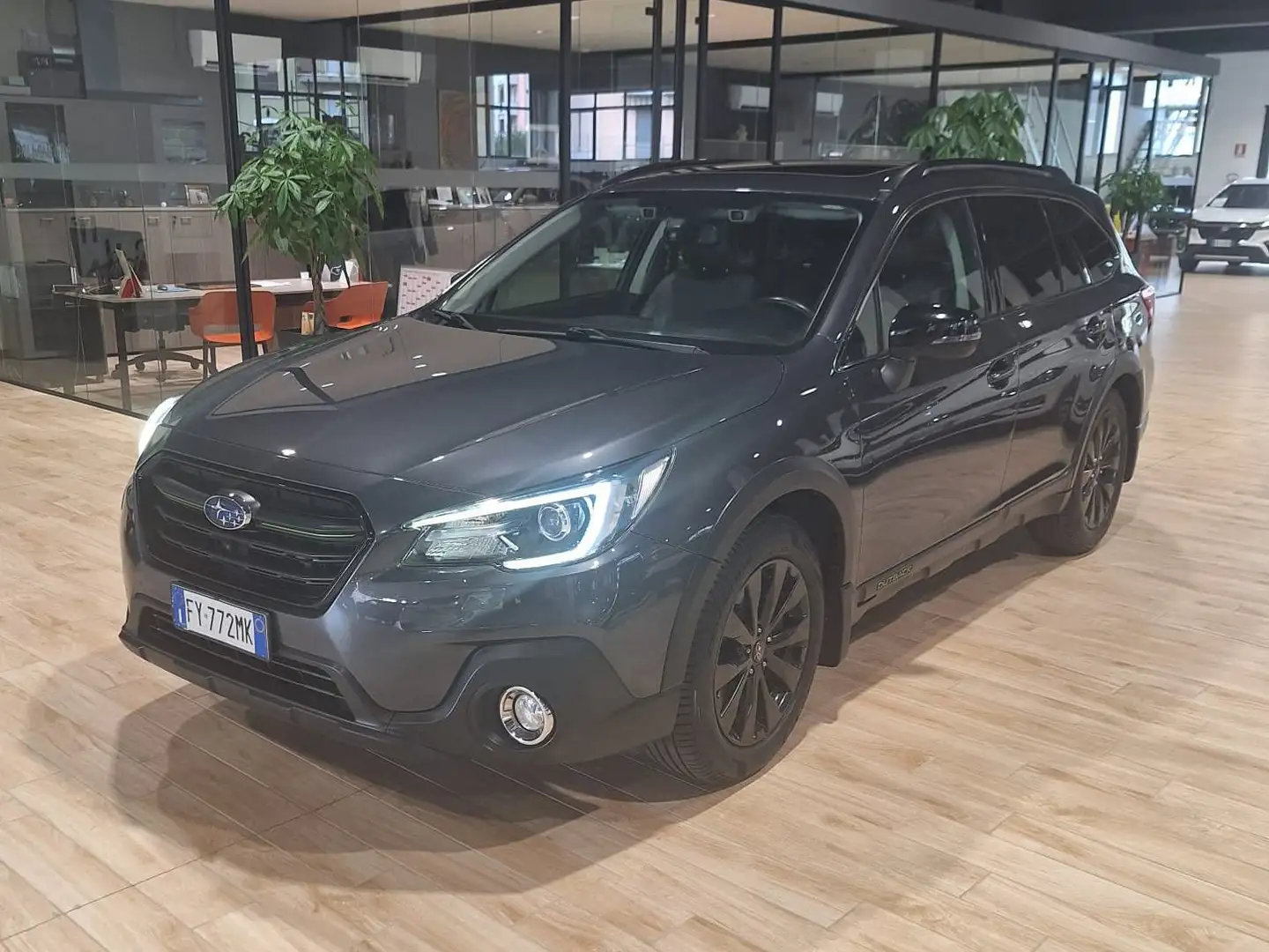 Subaru OUTBACK Outback V 2018 2.5i 4ADVENTURE Lineartronic GPL Gri - 1