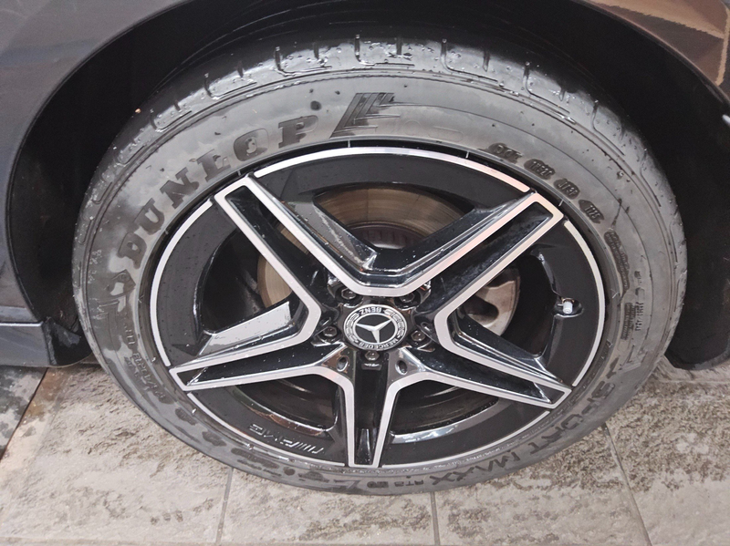 Mercedes-Benz E 220 T d AMG-Line Navi LED Widescrn GSD AHK RFK — photo 11