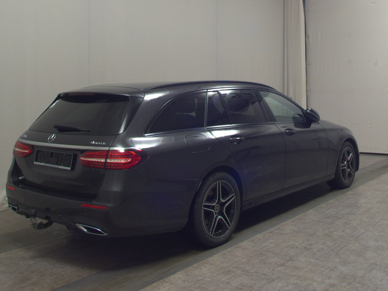 Mercedes-Benz E 220 T d AMG-Line Navi LED Widescrn GSD AHK RFK — photo 4