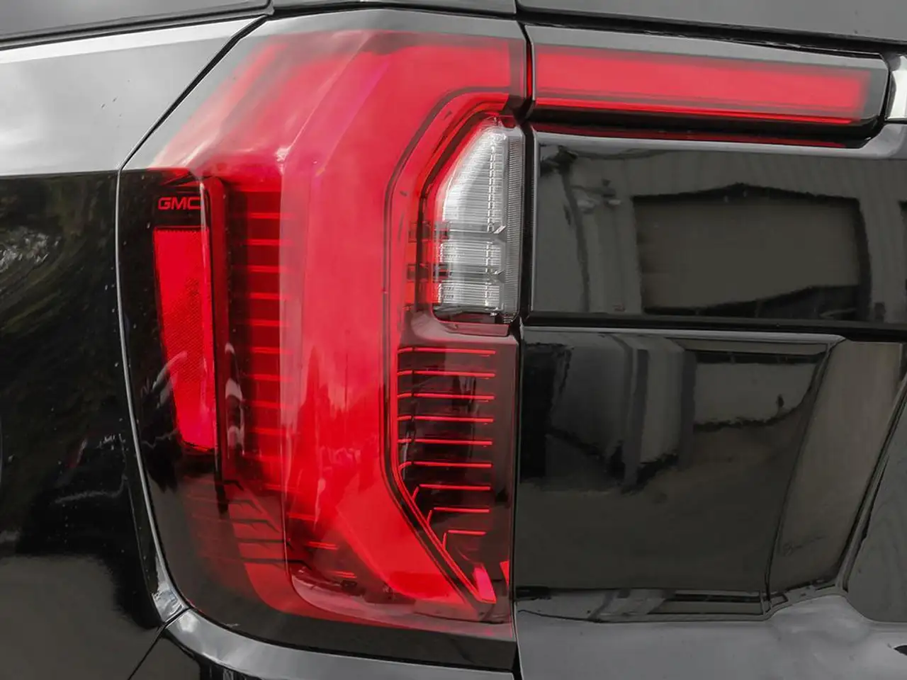 GMC Yukon снимка GMC Yukon