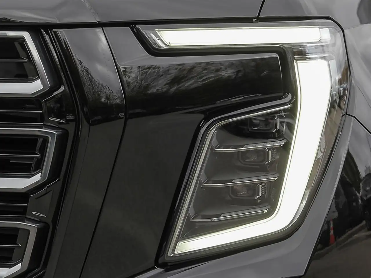 GMC Yukon снимка GMC Yukon