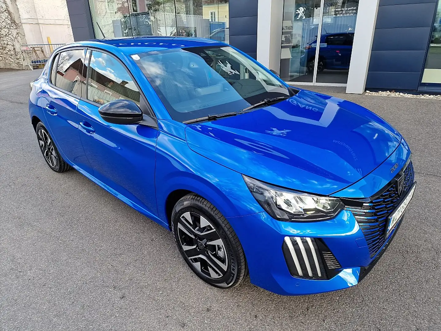 Peugeot 208 e-208 136PS 50kWh E-Style "inkl. Aluwinterräder" Blau - 1