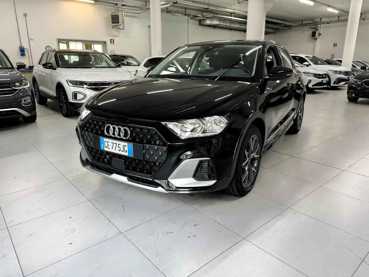 Audi A1 A1 Citycarver Citycarver 30 1.0 tfsi Admired 110cv Noir - 1