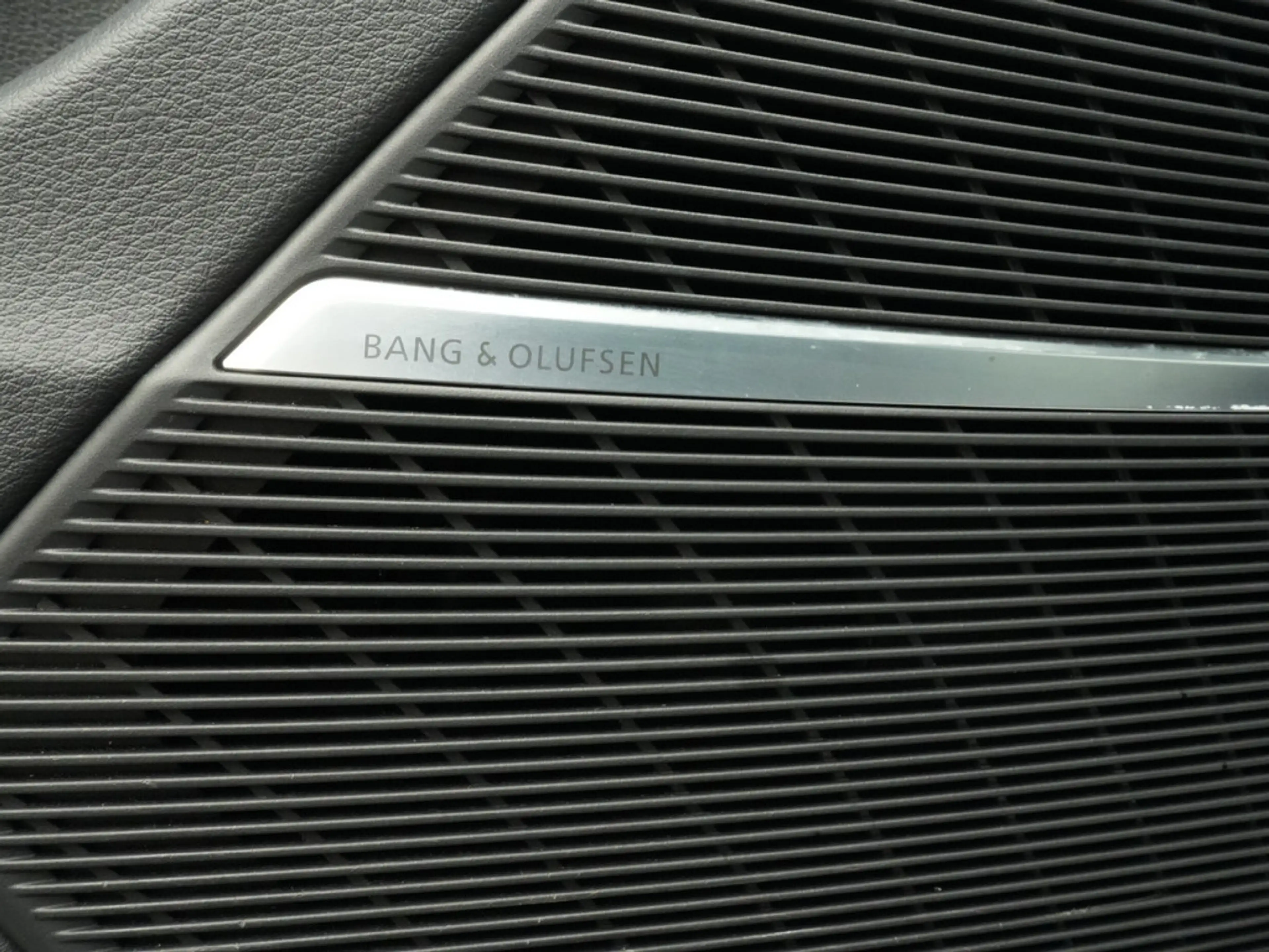 Audi RS Q8 ACC AHK B&O SITZBELÜFTUNG STANDHZ LEDER — photo 11