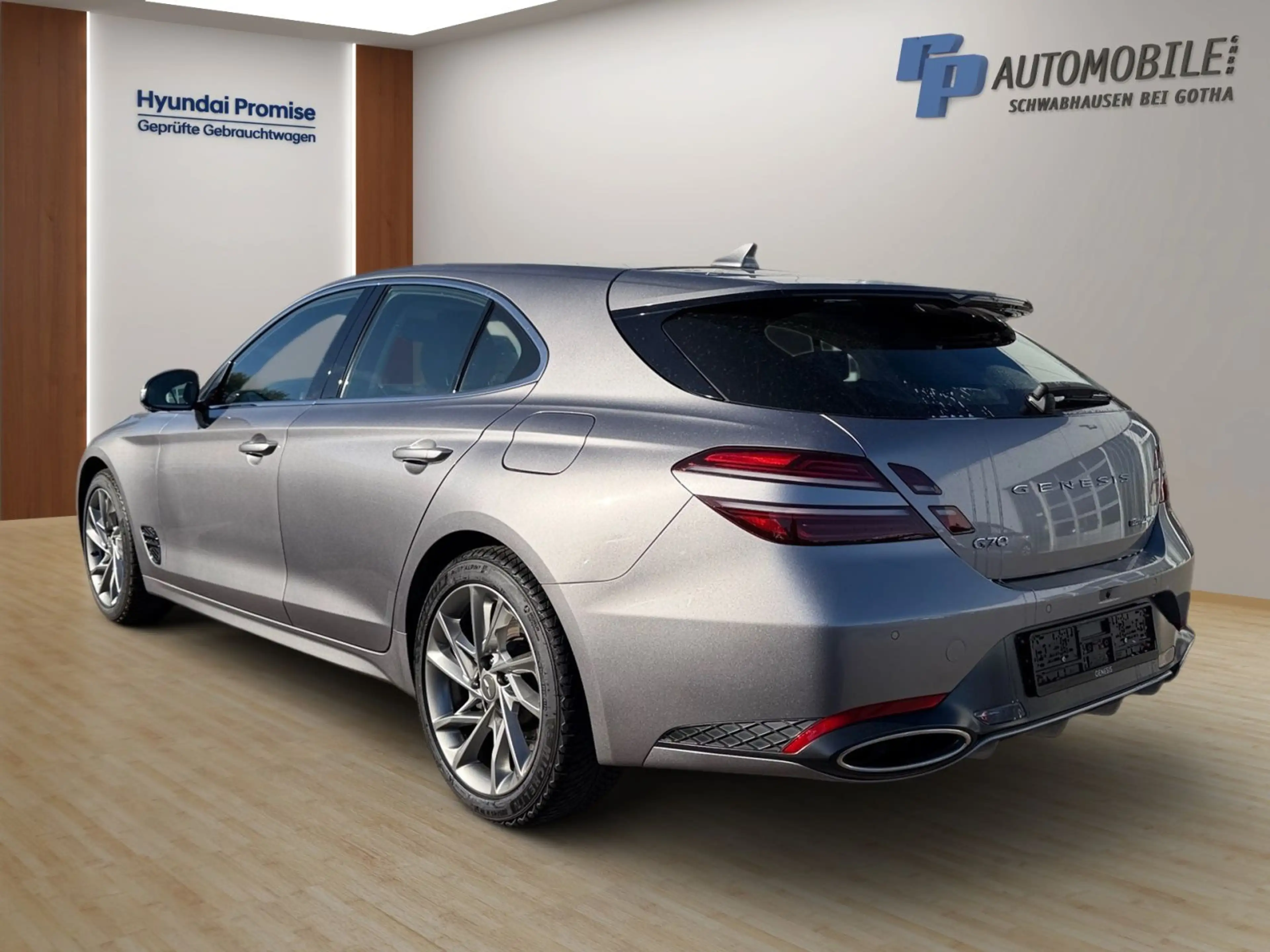Genesis G70 Shooting Brake 2.0 T-GDi Shooting Brake Spor — photo 4