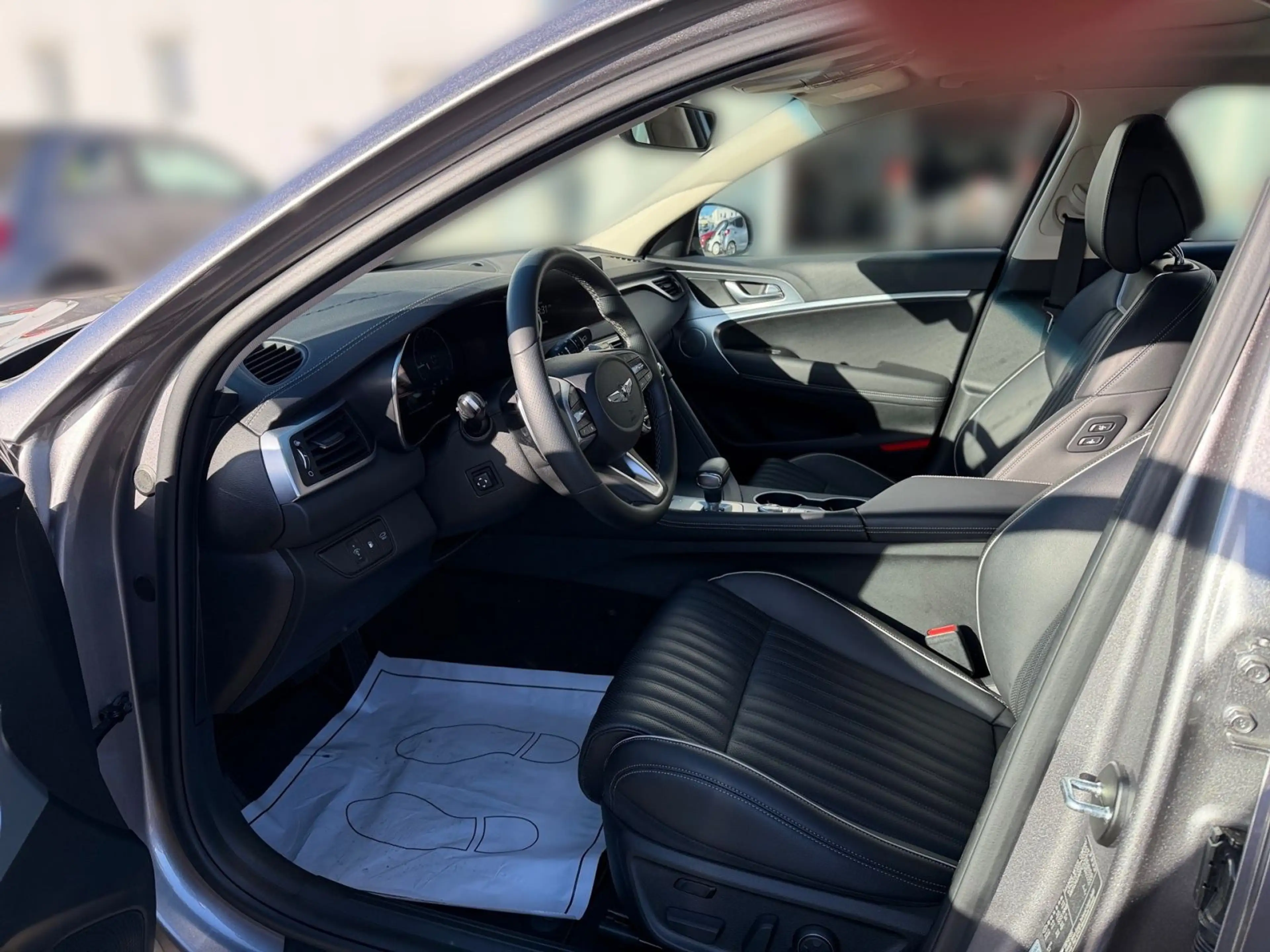 Genesis G70 Shooting Brake 2.0 T-GDi Shooting Brake Spor — photo 7