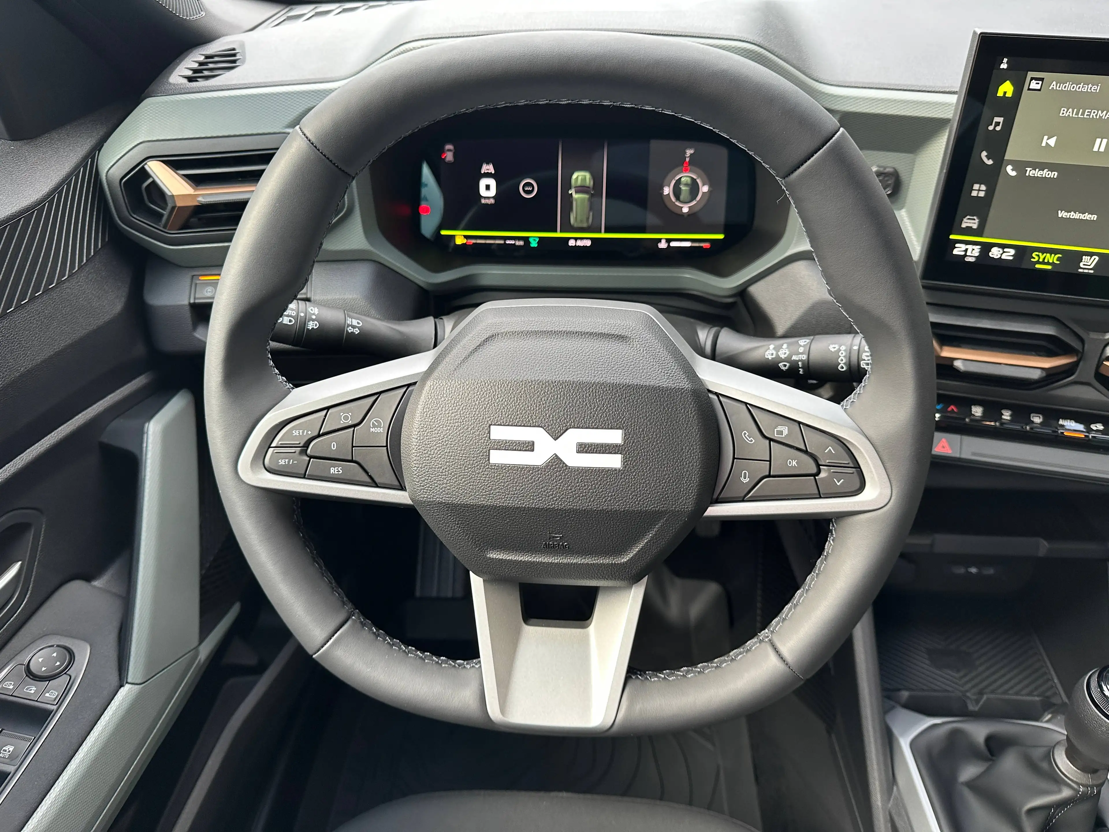 Dacia Bigster Bigster TCe 130 Extreme 4x4 /NAVI/CAM/360°/SITZHEIZUNG/DACH/KEYLESS/LED/ — photo 9