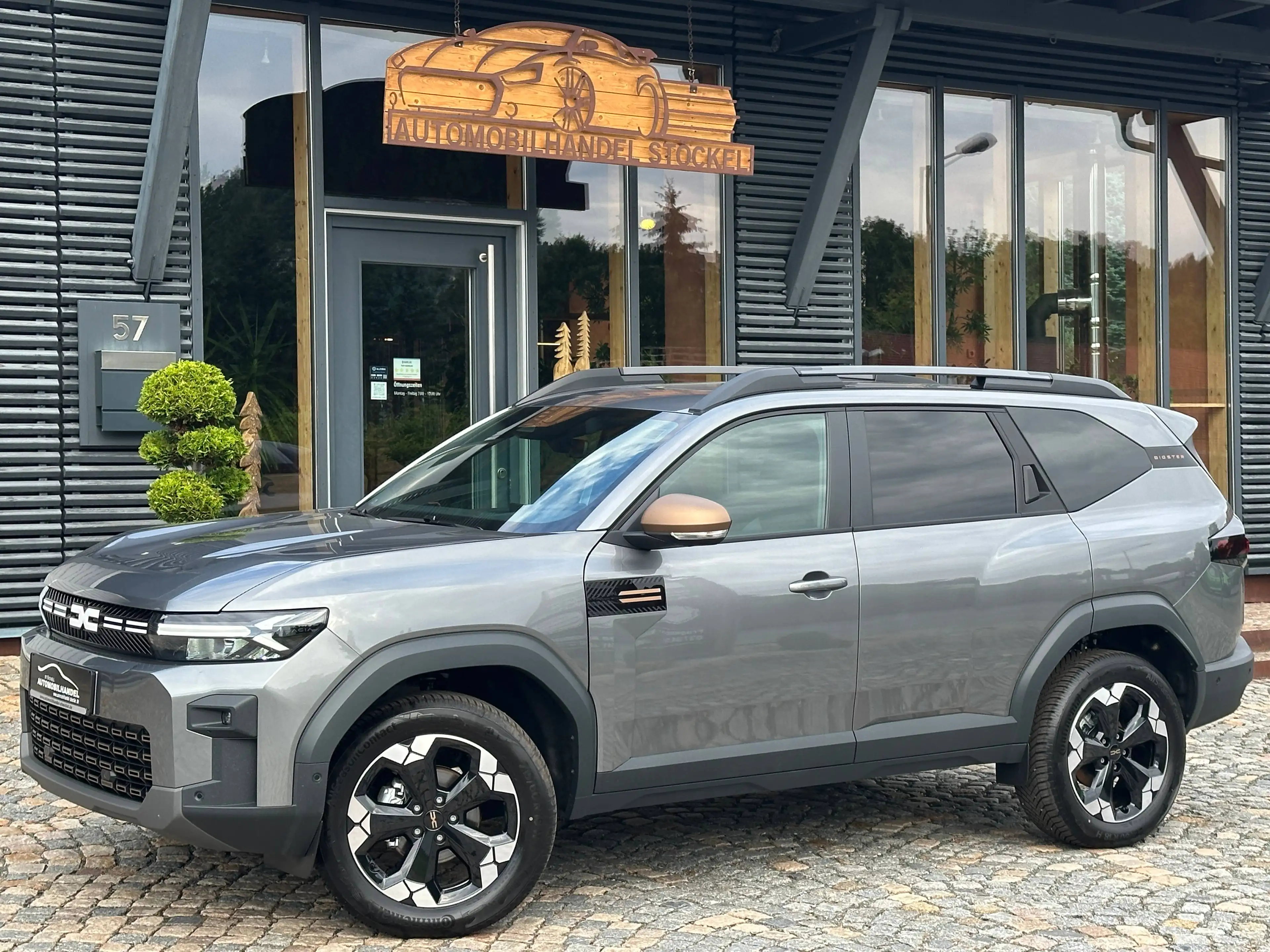 Dacia Bigster Bigster TCe 130 Extreme 4x4 /NAVI/CAM/360°/SITZHEIZUNG/DACH/KEYLESS/LED/ — photo 4