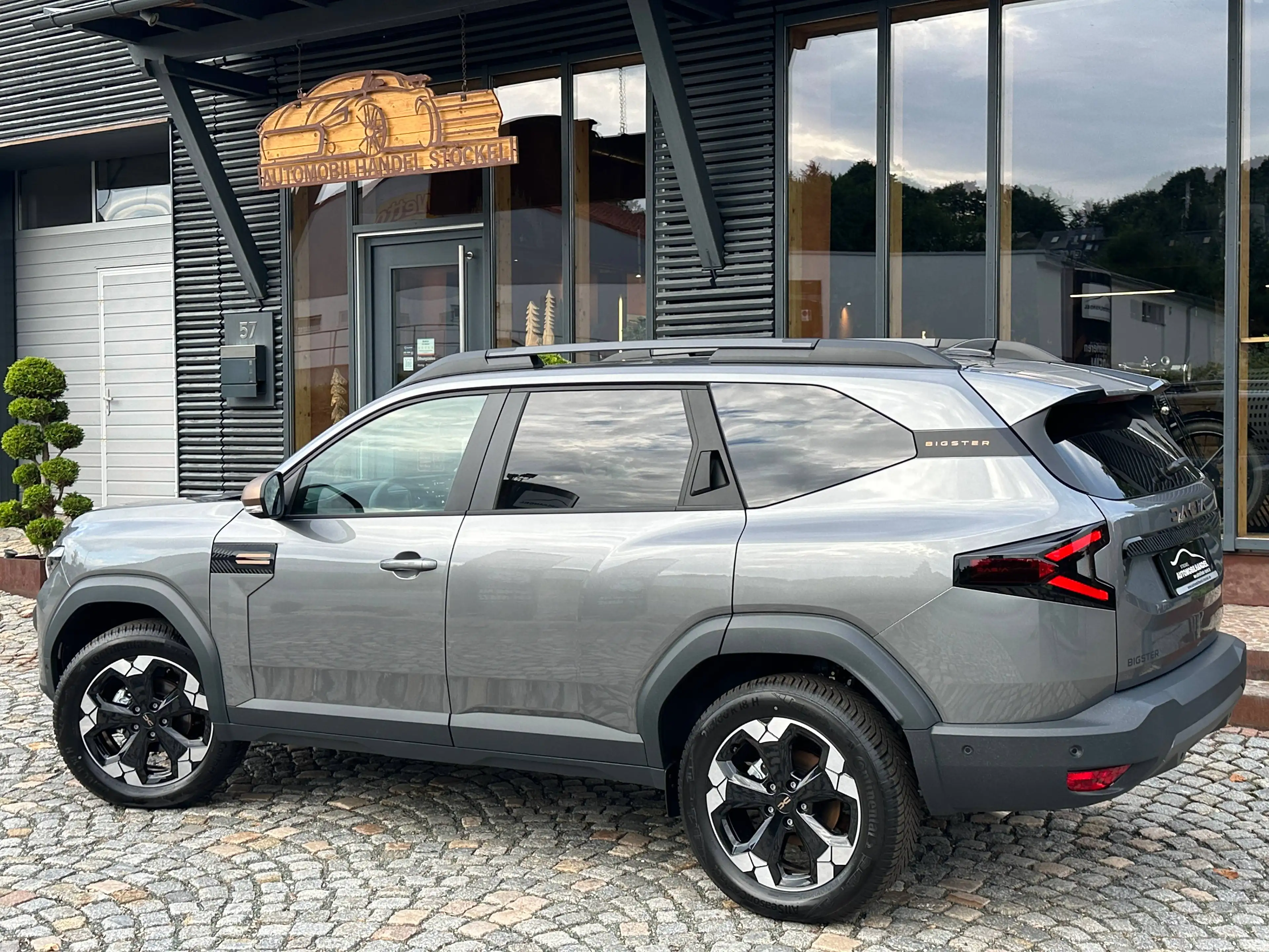 Dacia Bigster Bigster TCe 130 Extreme 4x4 /NAVI/CAM/360°/SITZHEIZUNG/DACH/KEYLESS/LED/ — photo 2